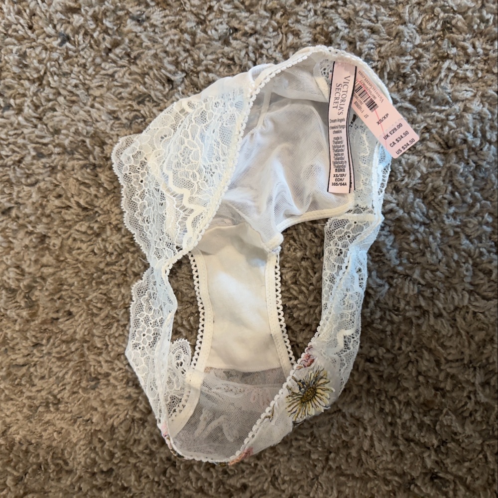 Victoria's Secret Floral Lace Corset & Panty Lingerie Set - Picture 11 of 12